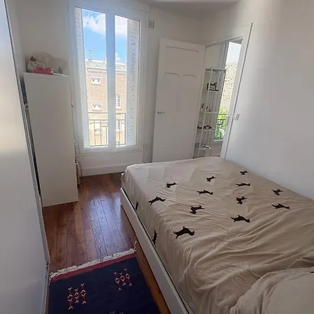 Balcony In The Heart Of 15th Arr Apartment